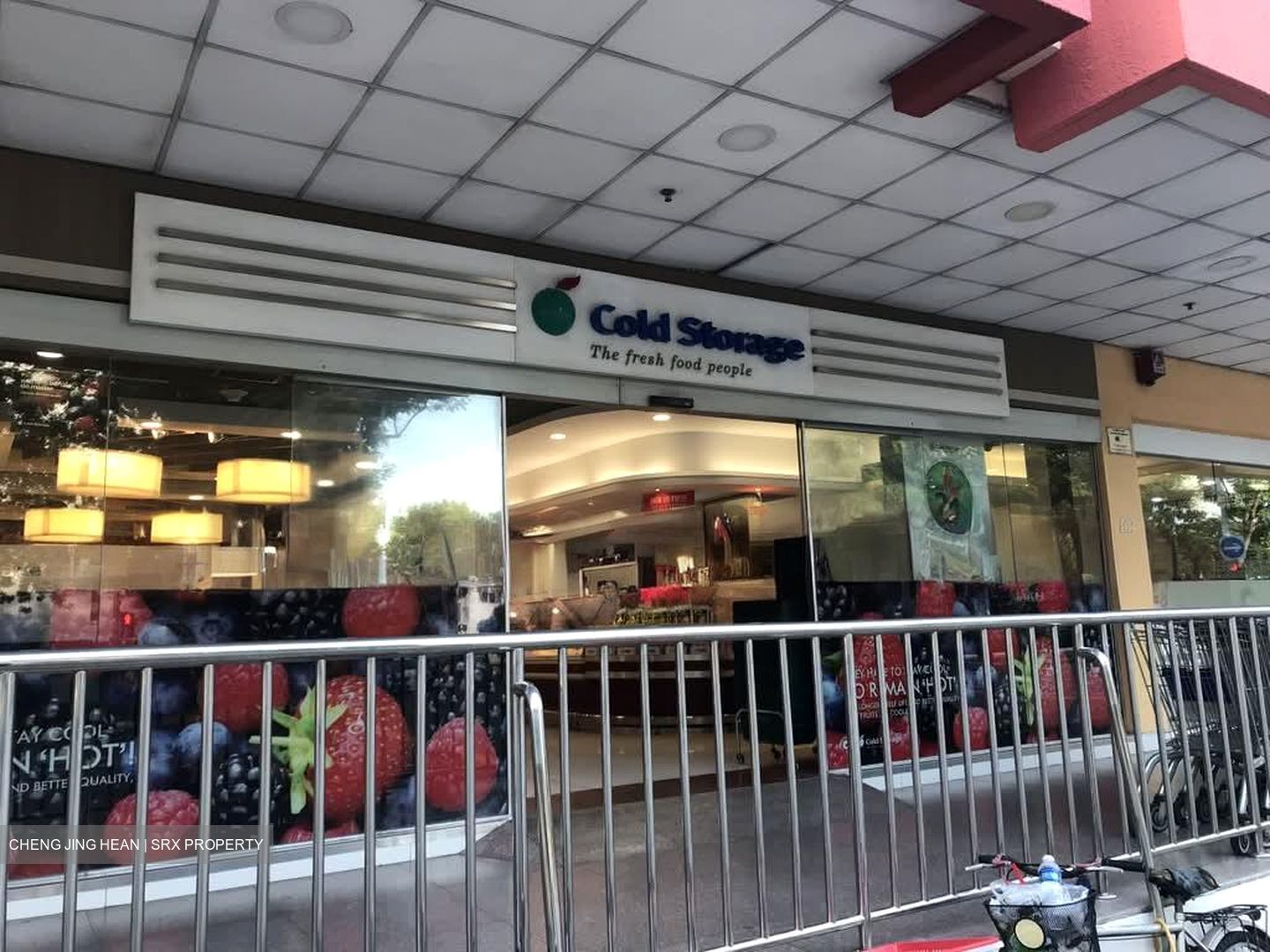 Holland Road Shopping Centre (D10), Retail #556748001